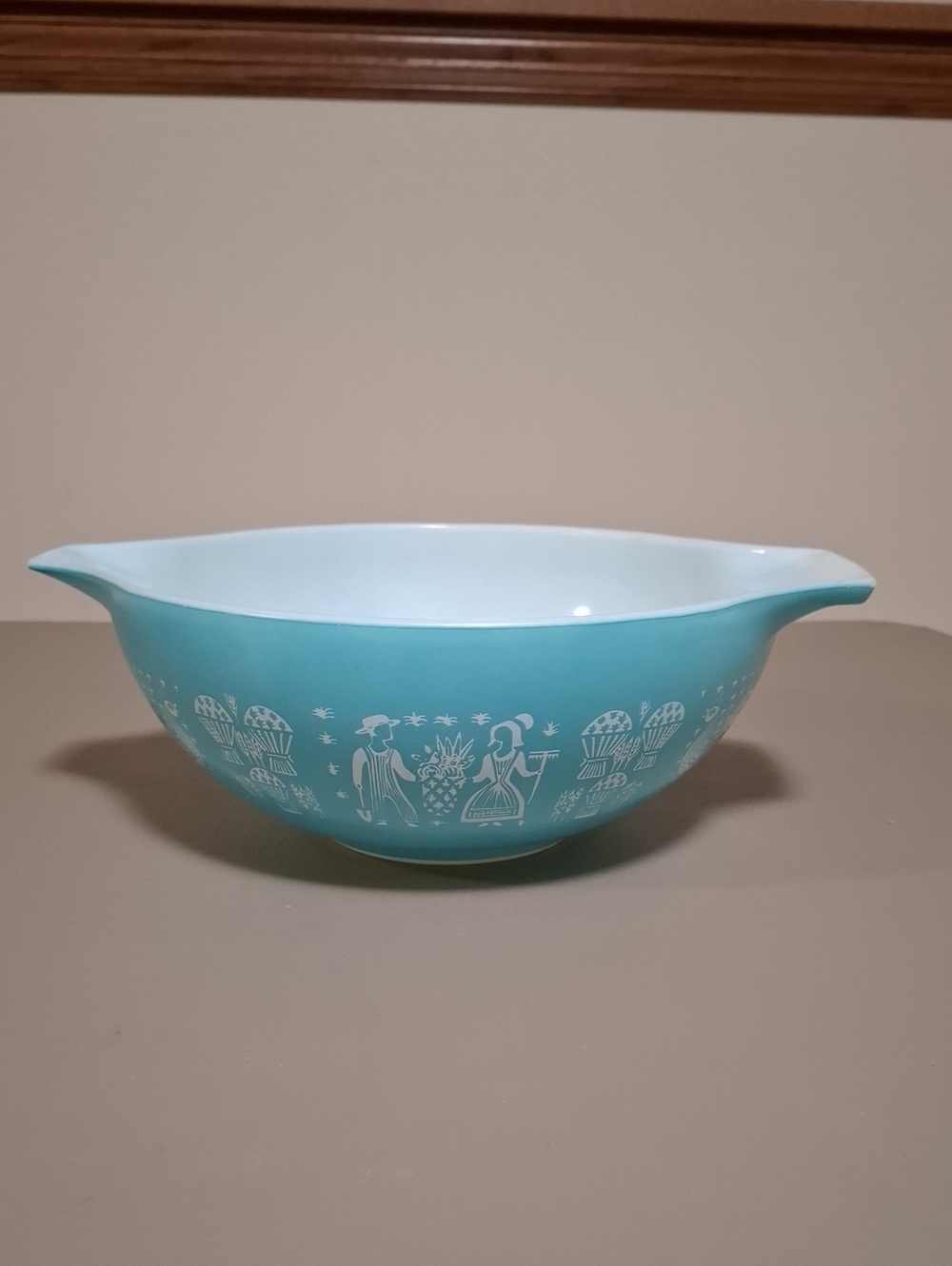 Pyrex Turquoise and White Decorative Mixing Bowl